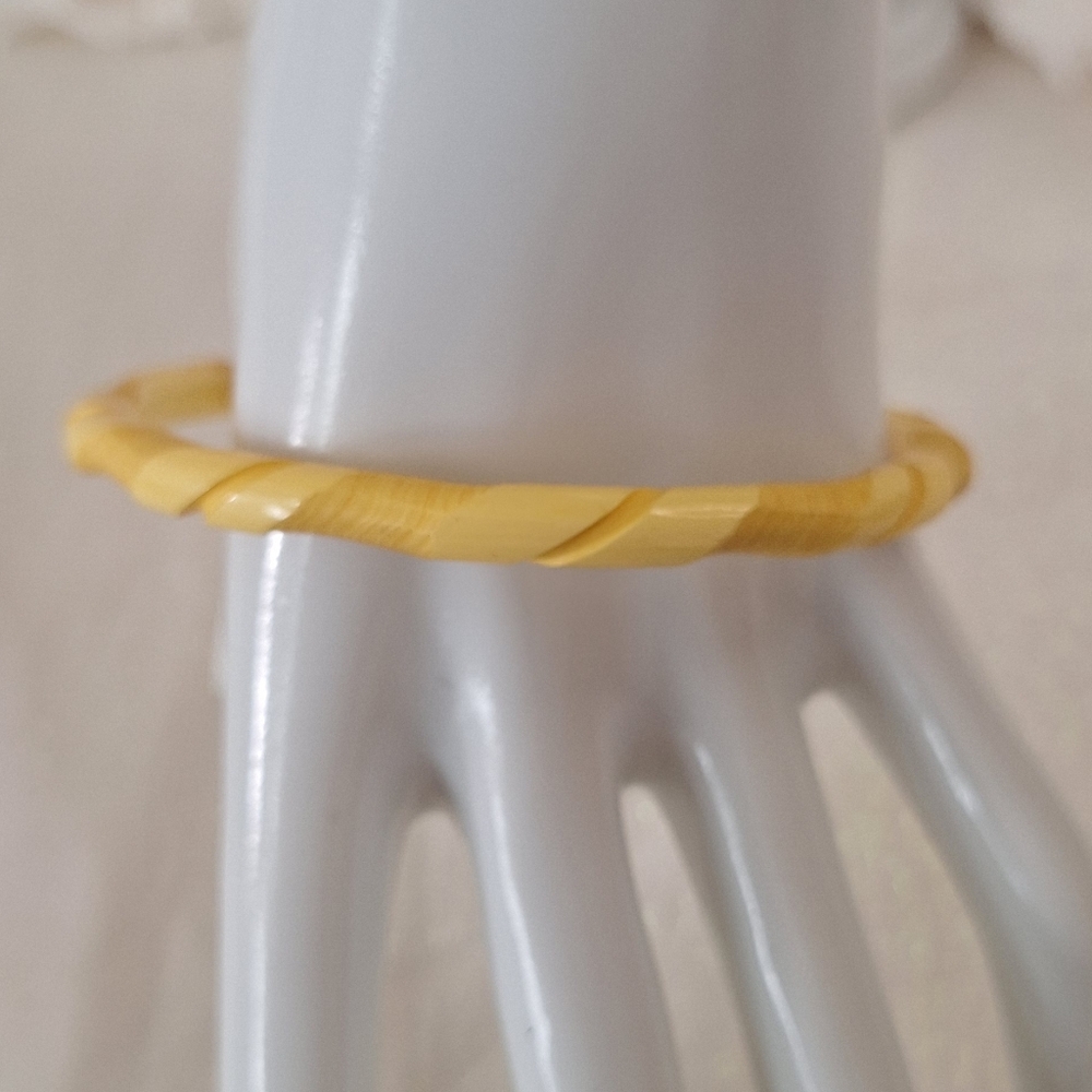 Thin Carved Twisted Rope Design Bakelite and Wood? Art Deco Bangle Bracelet